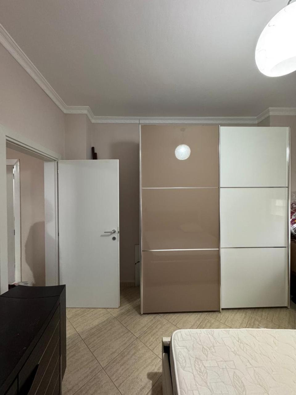 Hotel apartamentowy 46property Golem (Tirana)